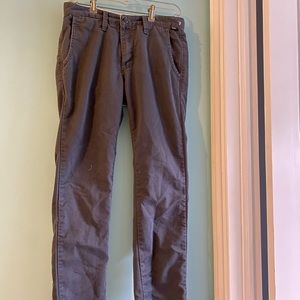 Men’s Vans chino pants size 29